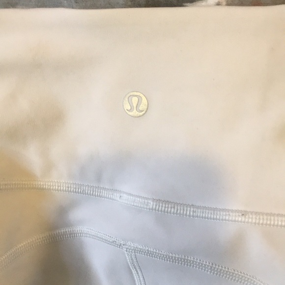 White lululemon leggings